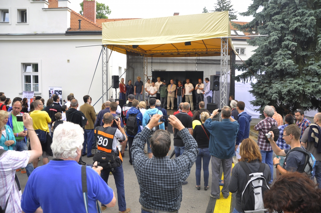 První závodní vůz pro Carreru Panamericanu slavnostně pokřtěn na festivalu Legendy