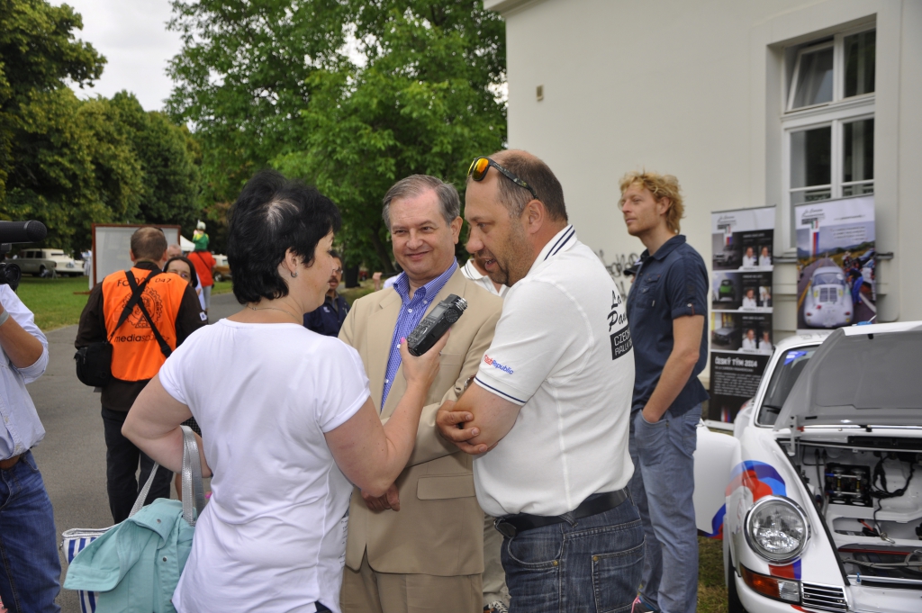 První závodní vůz pro Carreru Panamericanu slavnostně pokřtěn na festivalu Legendy