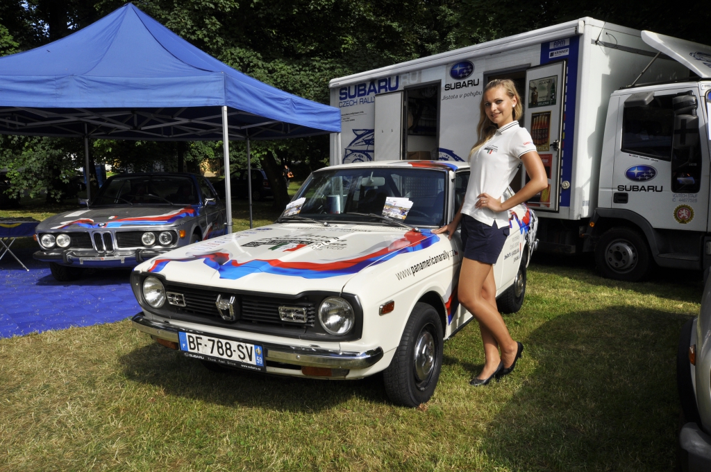 První závodní vůz pro Carreru Panamericanu slavnostně pokřtěn na festivalu Legendy