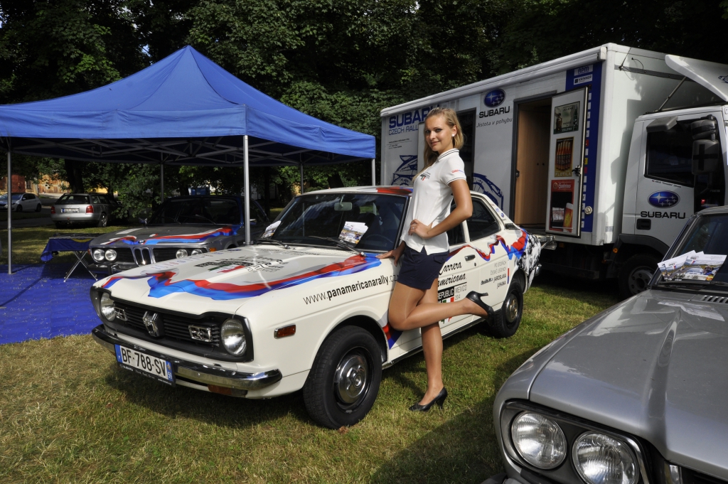 První závodní vůz pro Carreru Panamericanu slavnostně pokřtěn na festivalu Legendy